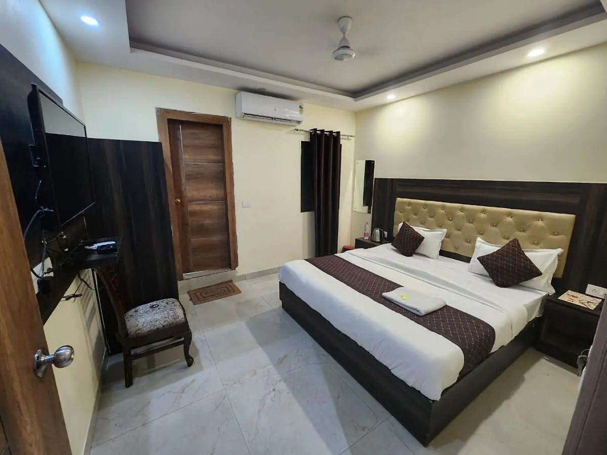 Airport Hotel Ivy With Free Airport Transfr New Delhi